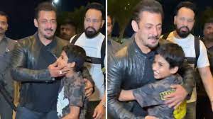 Fans name Salman Khan the “most misunderstood superstar” as he gives a young fan a hug in the airport. Watch