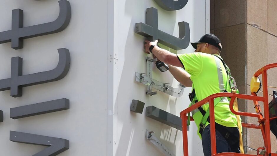 A blazing ‘X’ was introduced on the San Francisco base camp following Twitter’s rebrand. A city grumbling says the sign went up without a license