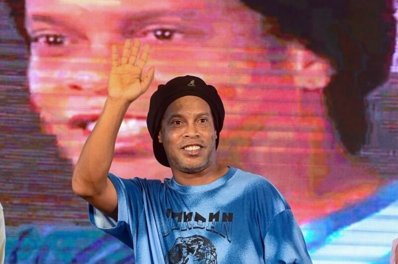 Ronaldinho’s Kolkata Day Out: Durga Puja, Dribbles, and Hilsa