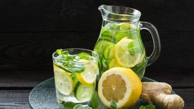 Five homemade beverages that alleviate bloating instantly