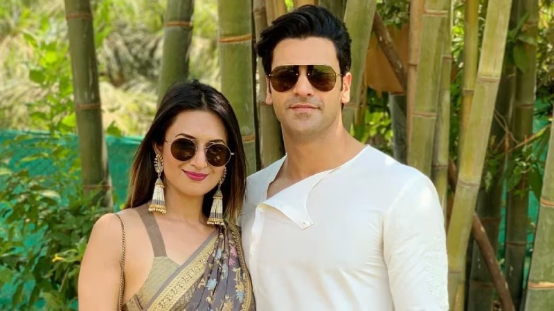 An accident occurs to Divyanka Tripathi; her husband Vivek Dahiya cancels the live session and rushes to the hospital