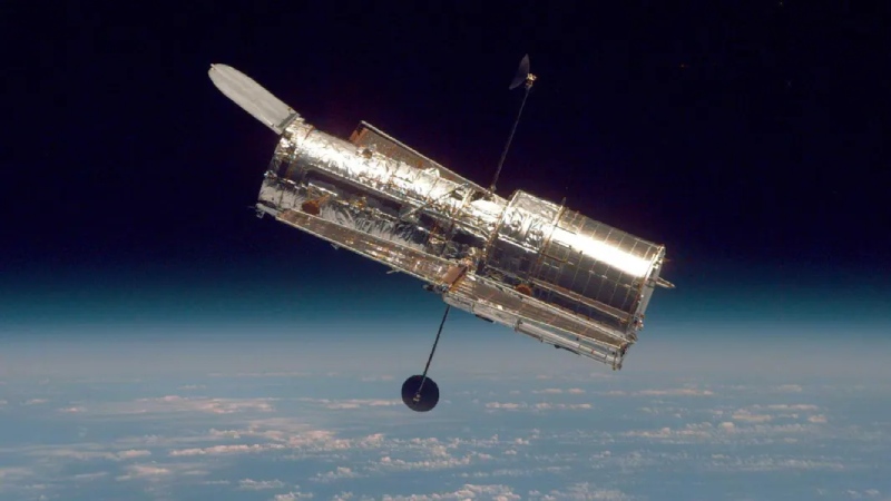 Here’s why NASA has paused its Hubble Telescope science missions